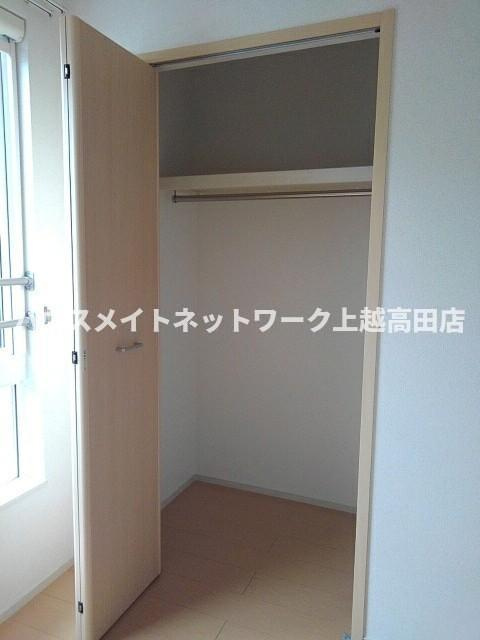 パインバードＢの収納|クローゼット