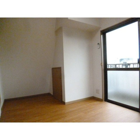 【居間・リビング】 | ハイツ三原田 | 洋室