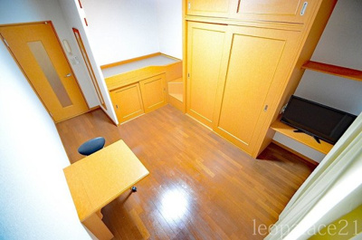 【居間・リビング】 | レオパレスＭＡＲＩＮⅡ | ※設備・使用は号室により異なる為、現況を優先いたします。