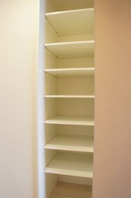 リブリ・みどり野の玄関