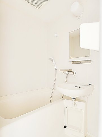 ＨＯＵＳＥ　ＬＯＫＯの浴室