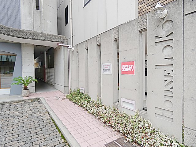 ＨＯＵＳＥ　ＬＯＫＯのエントランス