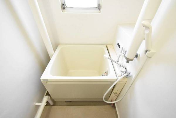 ビレッジハウス大泉2号棟の浴室|ビレッジハウスの同一物件・同一タイプの間取りの写真です