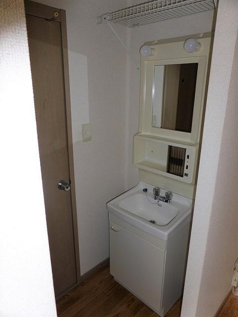 ビーライン東原の洗面所