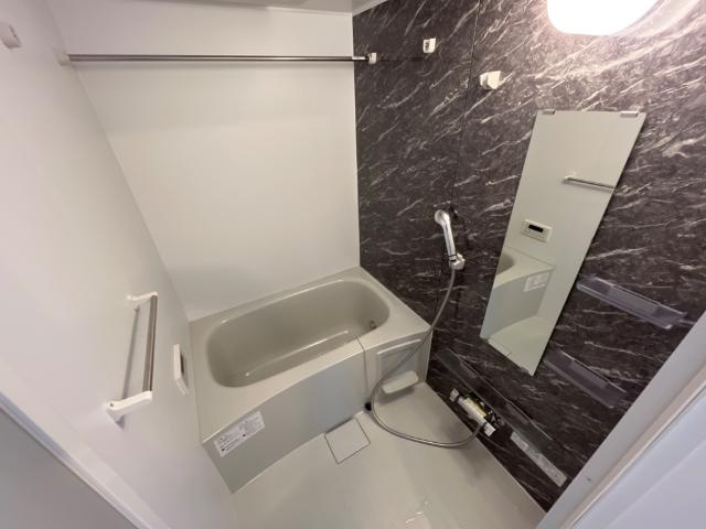 グラティテュードの浴室|バス