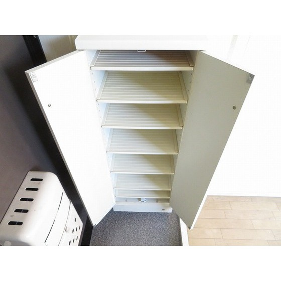 カサデオロ水岡の玄関|玄関収納