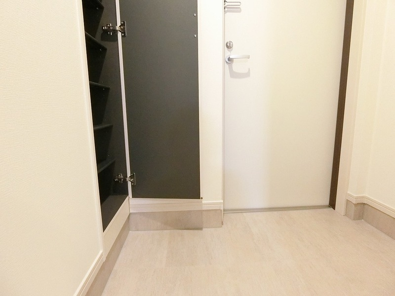 グレイス西所沢の玄関|シューズボックス