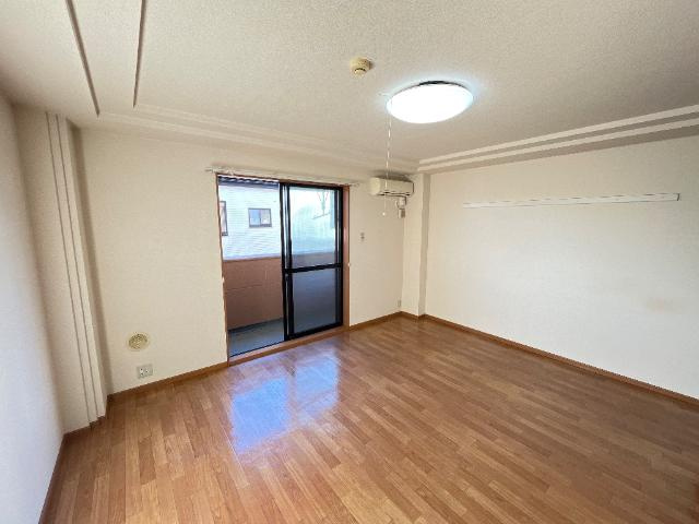 アランフェスの内装|洋室