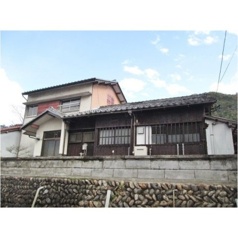 岐阜市岩田坂４丁目の一戸建ての外観