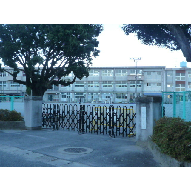 岐阜市岩田坂４丁目の一戸建ての周辺|岩小学校