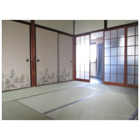 岐阜市岩田坂４丁目の一戸建ての居間・リビング