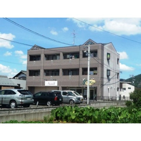 各務原市那加野畑町１丁目のアパートの外観