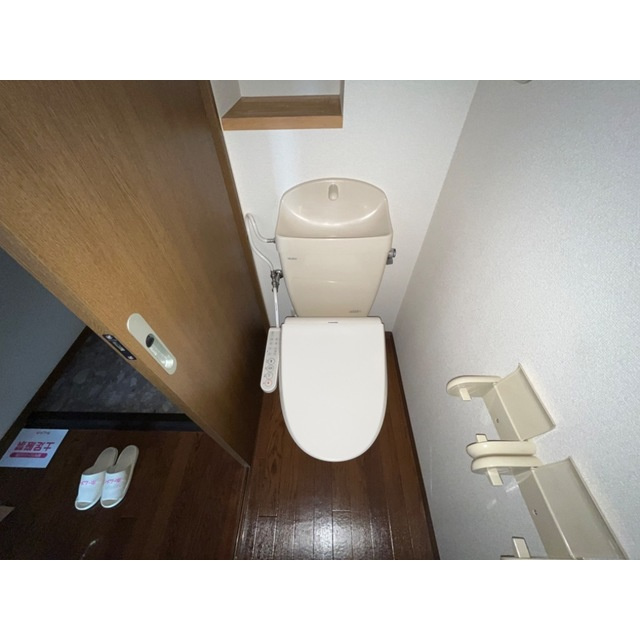 各務原市那加野畑町１丁目のアパートのトイレ