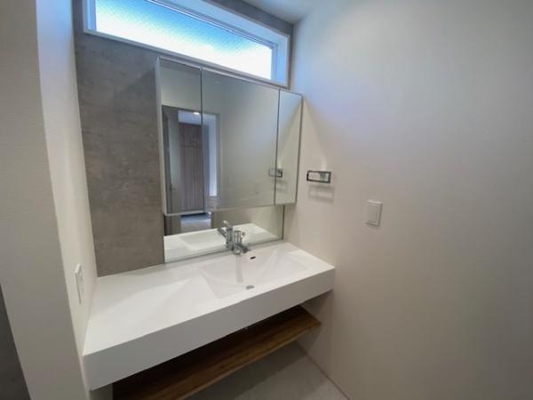 【独立洗面台】