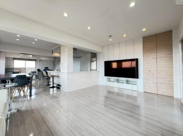 【居間・リビング】 | 朝日プラザシティサザンコーストＡ棟　中古マンション