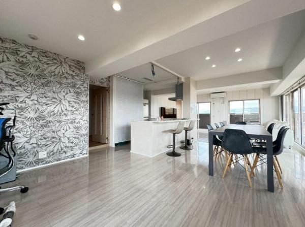 【居間・リビング】 | 朝日プラザシティサザンコーストＡ棟　中古マンション