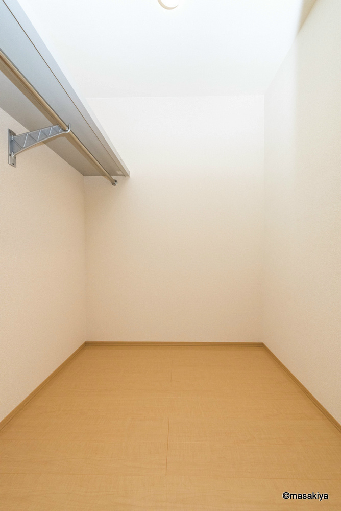 グランモアみなみの収納|ウォークインクローゼット