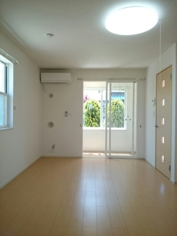 ネオファースト西新庄の内装|内装は落ち着いています