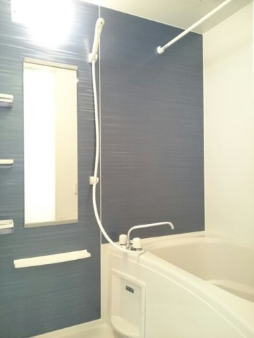 ネオファースト西新庄の浴室|ゆったり過ごせるお風呂です