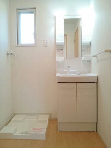 ネオファースト西新庄の洗面所|洗面所です