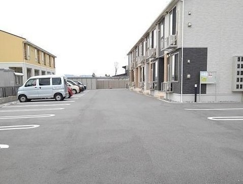 Ｃｕｏｒｅの駐車場|カースペースがあります