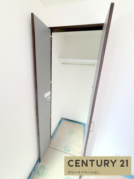 大正区千島ガレージハウスの収納