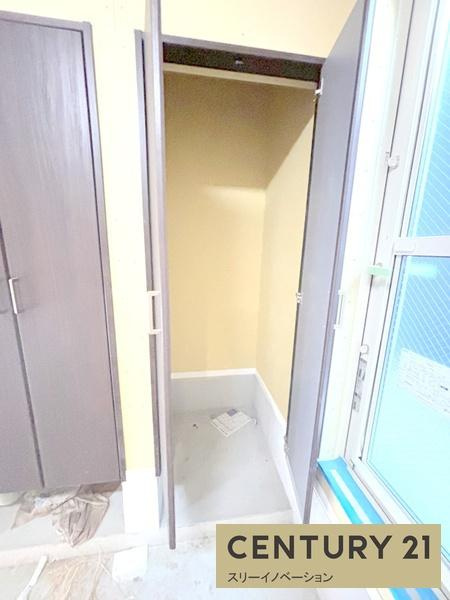 大正区千島ガレージハウスの収納