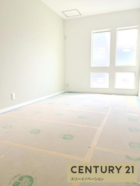 大正区千島ガレージハウスの洋室