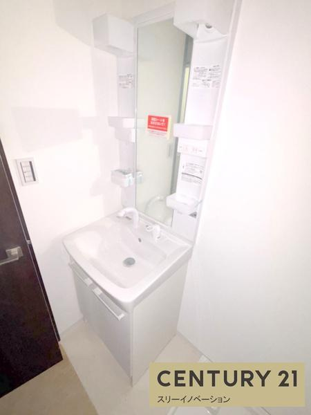 大正区千島ガレージハウスの洗面所