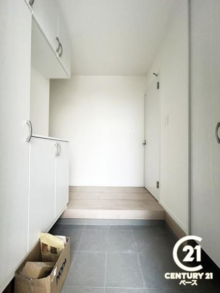 奈良市南京終町３丁目 Ｂ号棟 ／新築一戸建の玄関|■玄関には大容量シューズボックス完備！■