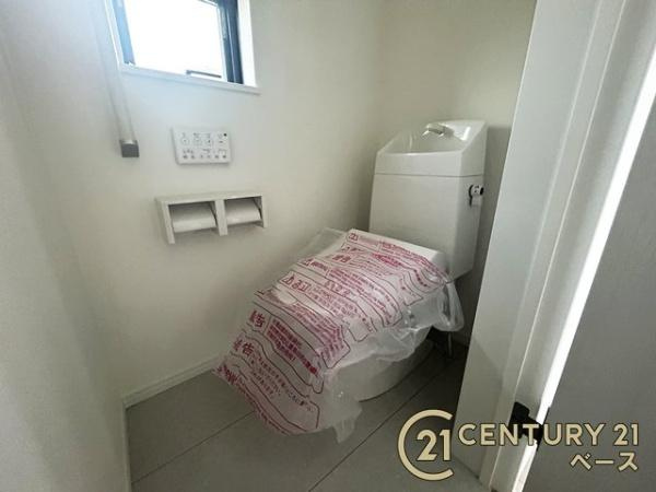 奈良市南京終町３丁目 Ｂ号棟 ／新築一戸建のトイレ|■ウォシュレット付きのお手洗いです！■