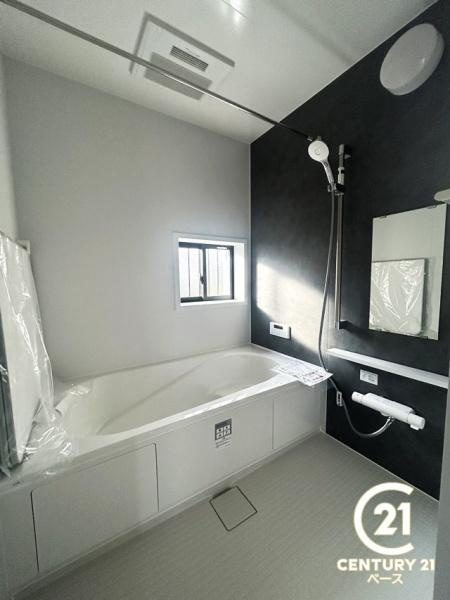 奈良市南京終町３丁目 Ｃ号棟 ／新築一戸建の内観：施工例|■冬物のコートや小物など、たっぷり収納可能！■

