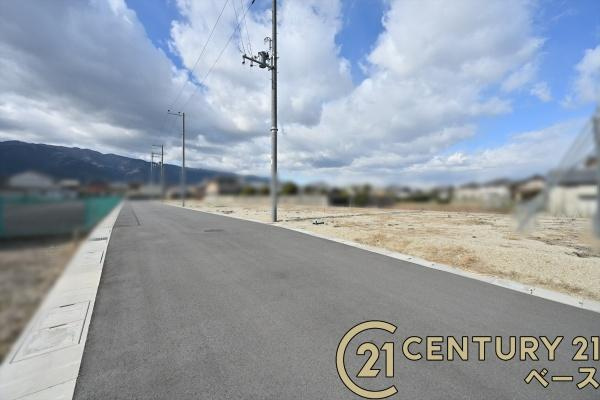 御所市御門町の売地の前面道路含む現地写真|■現地撮影写真■落ち着いた雰囲気の住宅地内です！