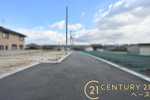 御所市御門町の売地の前面道路含む現地写真|■現地撮影写真■落ち着いた雰囲気の住宅地内です！