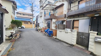 【前面道路含む現地写真】