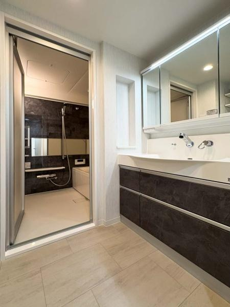 マイキャッスル横浜南の独立洗面台