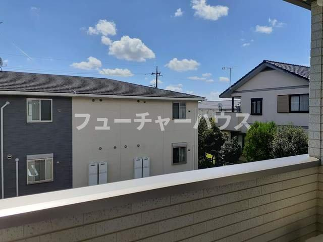 ロリエ　Ｂのバルコニー|暖かな日差しのふりそそぐバルコニー