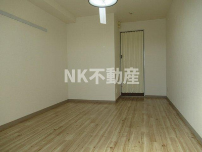 【居間・リビング】 | シティパーク菱屋西（長瀬賃貸） | 洋室です