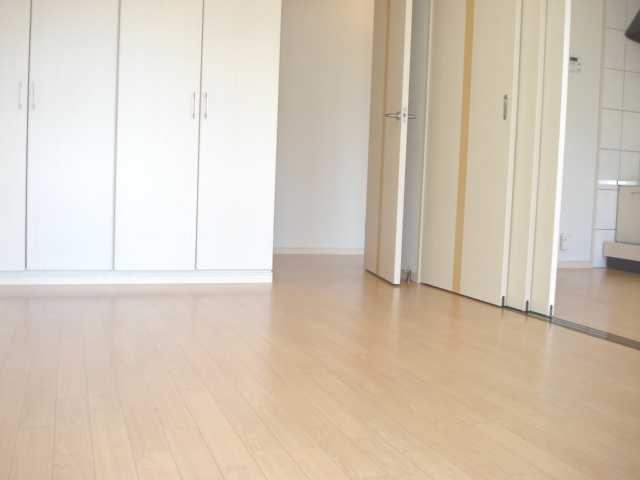 グランディール・ソフィアの内装|洋室３枚引戸