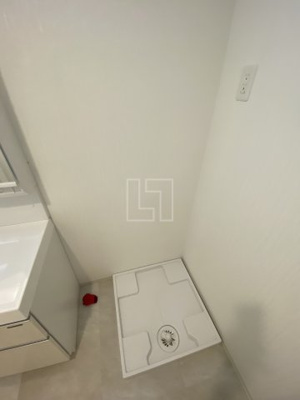 【洗面所】 | プレジオ難波WEST | プレジオ難波WEST（プレジオ難波ウエスト）　室内洗濯機置き場