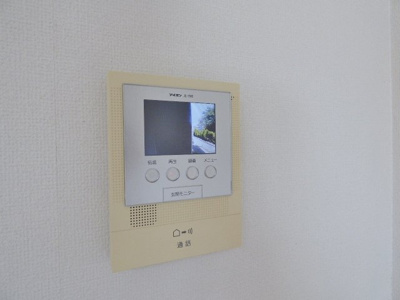 【セキュリティ】 | シンフォニアＡ | モニタホンで玄関を開けずに来客確認できて安心！