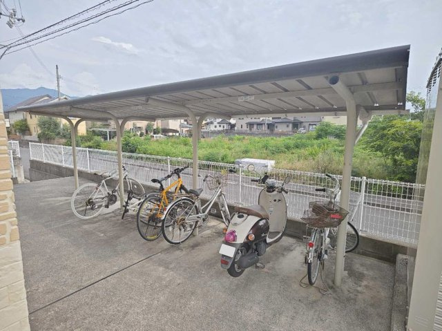 レオパレス与奈泉のその他