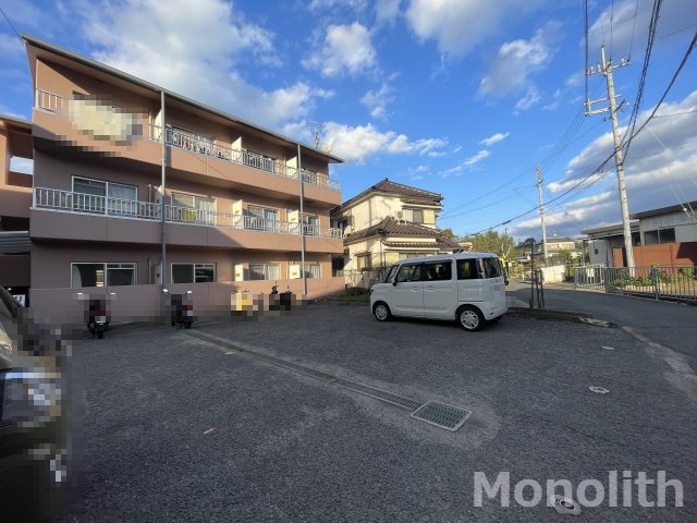 パレス大宮の駐車場