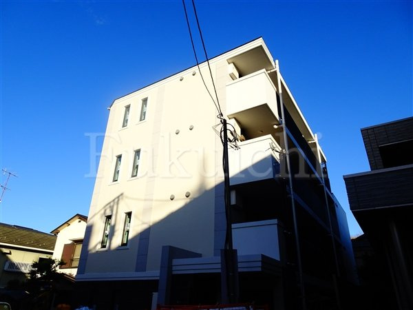 エルファーロ都立大学の外観