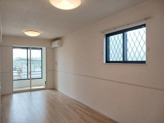 シャルールの居間・リビング