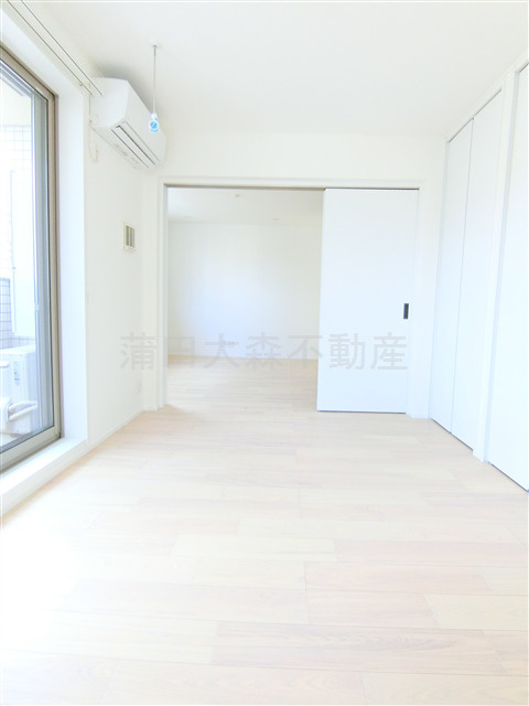 プラス　ウィステリア　の洋室