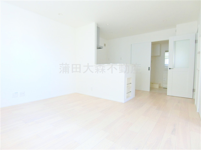 プラス　ウィステリア　の居間・リビング