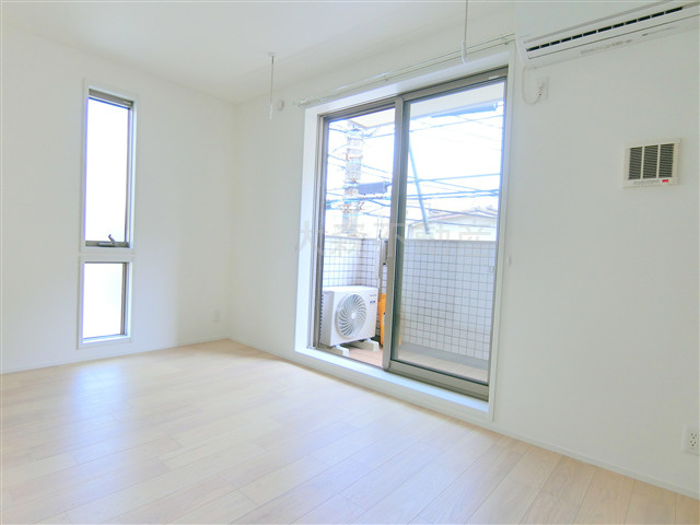 プラス　ウィステリア　の洋室