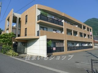 広島市安佐北区可部東２丁目の賃貸マンションの外観