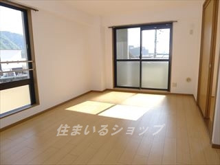 広島市安佐北区可部東２丁目の賃貸マンションの居間・リビング